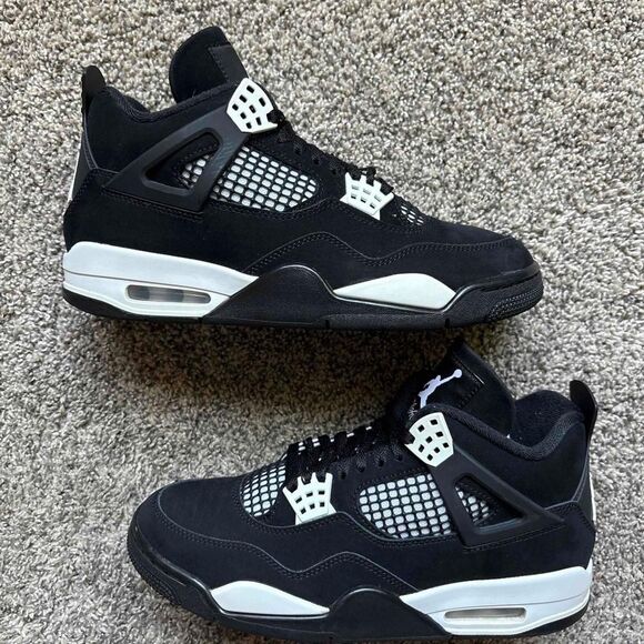 Nike Air Jordan 4 White Thunder Size 8 Men's - Picture 1 of 8